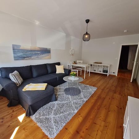Wohnung Fleethoern - Zentral, Ruhig, Mit Parkplatz Und Balkon Kiel Bagian luar foto