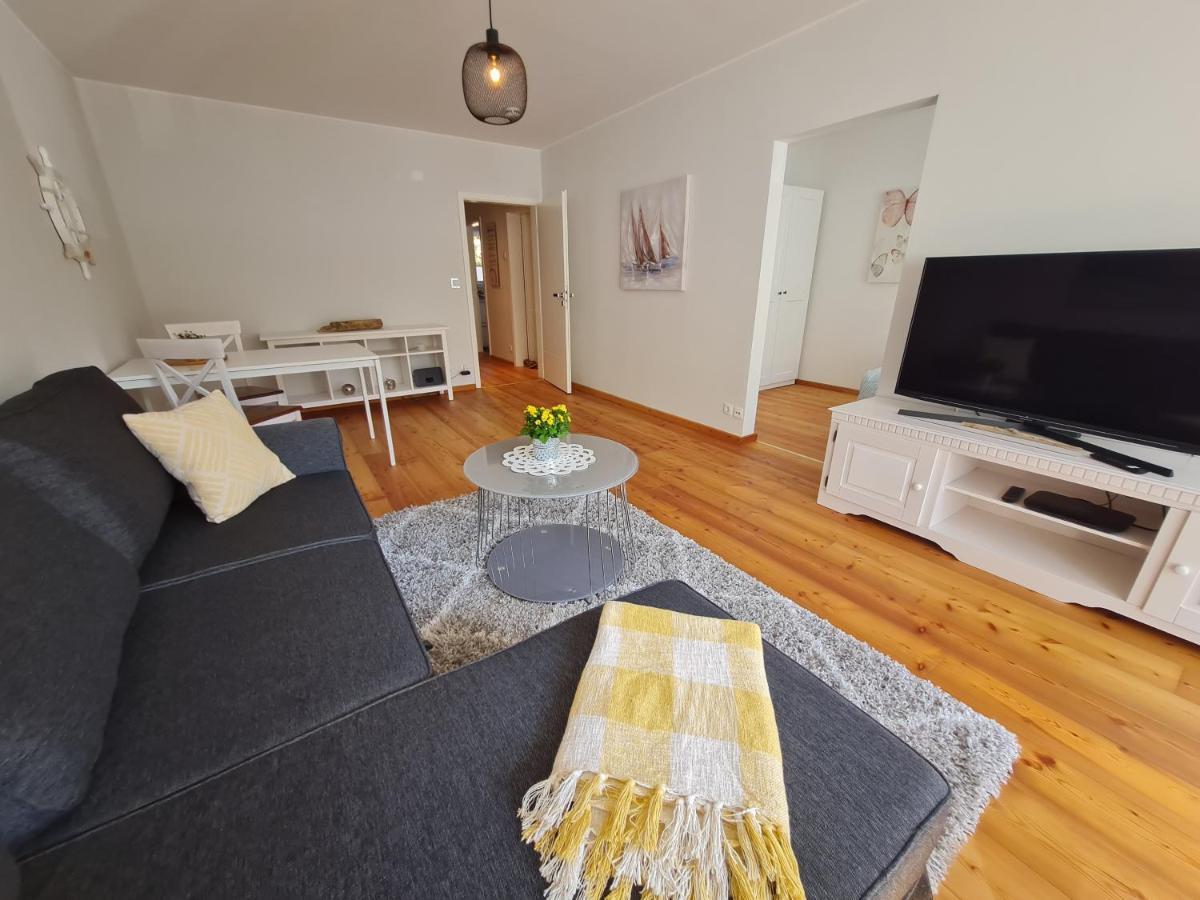 Wohnung Fleethoern - Zentral, Ruhig, Mit Parkplatz Und Balkon Kiel Bagian luar foto